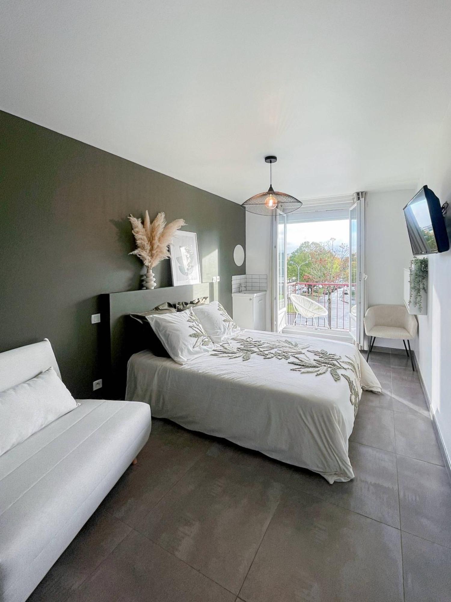 Auteuil • 4 Chambres • Wifi • Metro A 400M Rennes Luaran gambar